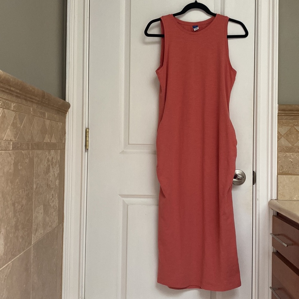 NWOT Super cute maternity midi dress